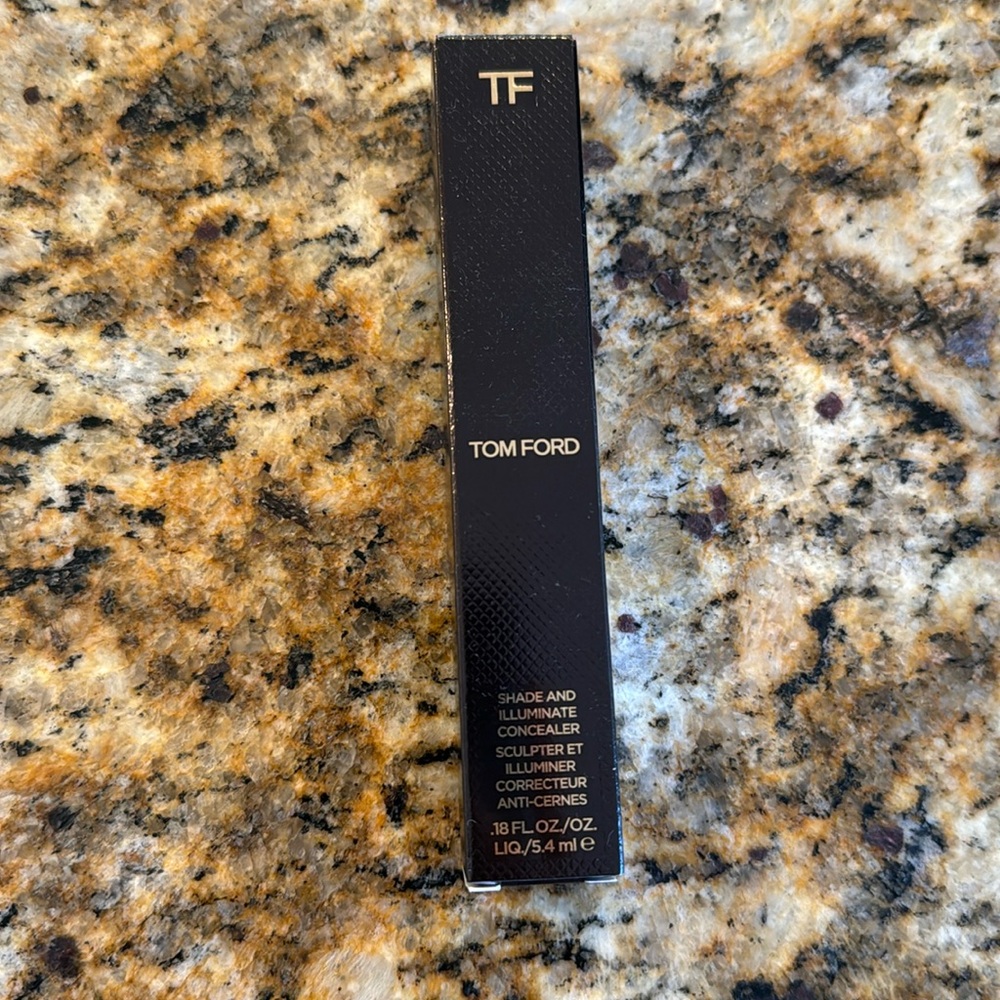 BRAND NEW never opened! Tom ford shade and illuminate concealer in 2NO crème.